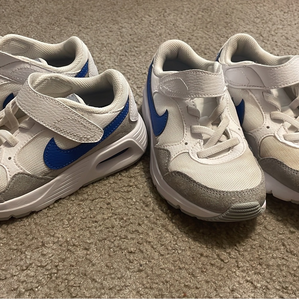 Kids Nike tennis shoes